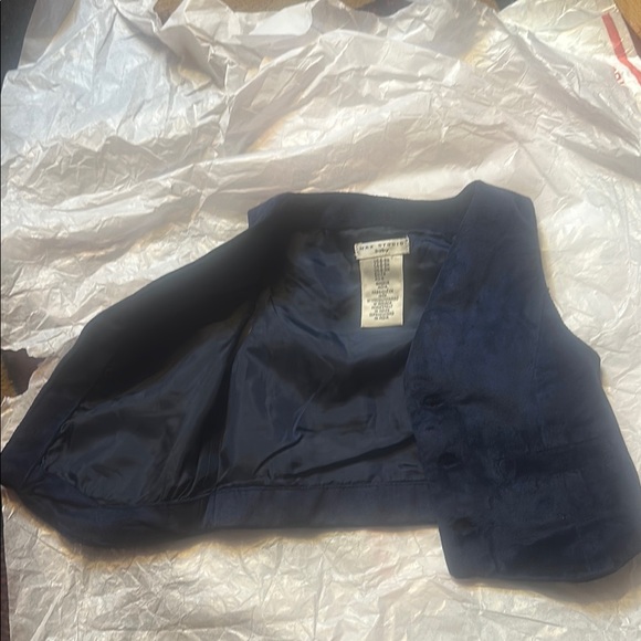 Max Studio Baby Navy Blue Sleeveless Vest with V-neck Design and Soft Fabric - Picture 3 of 6